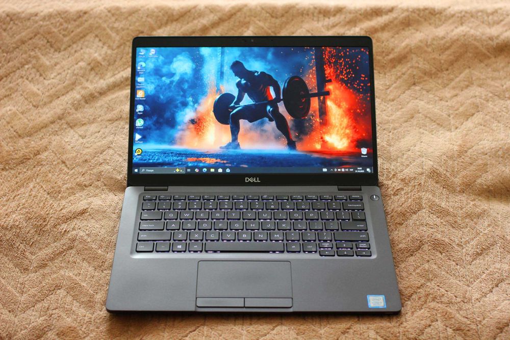 Ноутбук DELL 5300/Core i7-8665 8x/Видео2GB/16GB/SSD256/АКБ5ч/13 ipsFHD