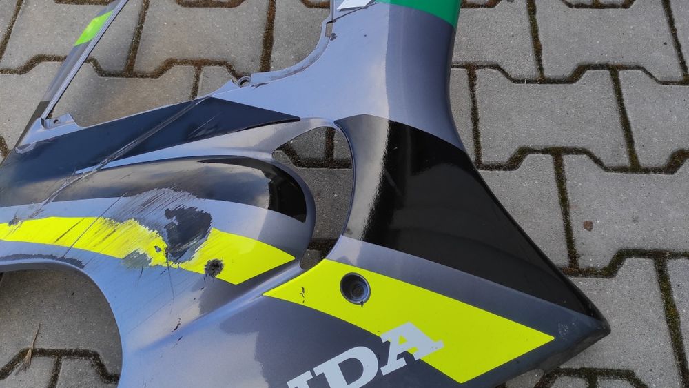Honda cbr 600 f2 f3 pc31 prawy bok boczek plastik