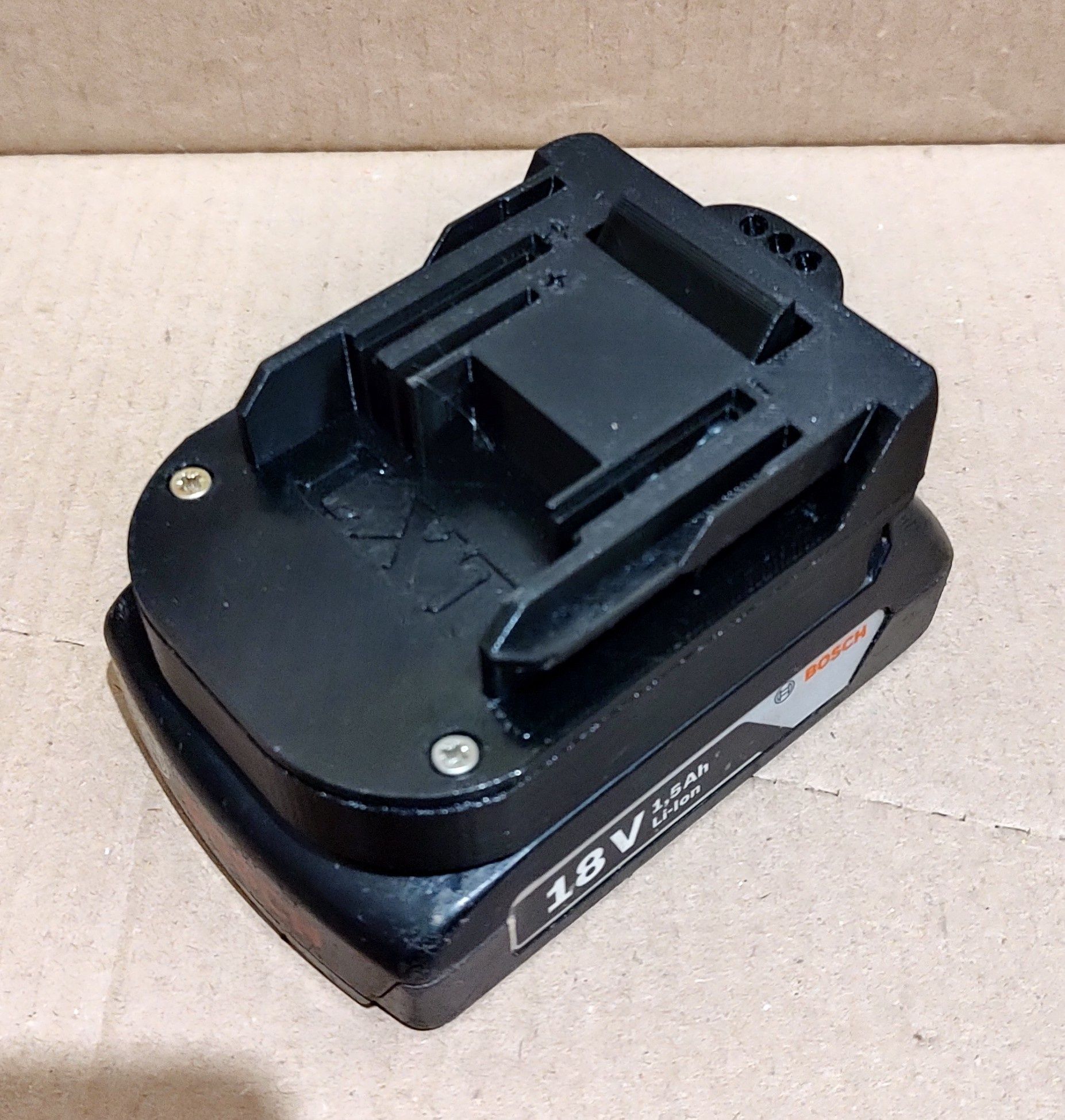 Adapter Makita LXT na baterie Bosch GBA GSR Pro