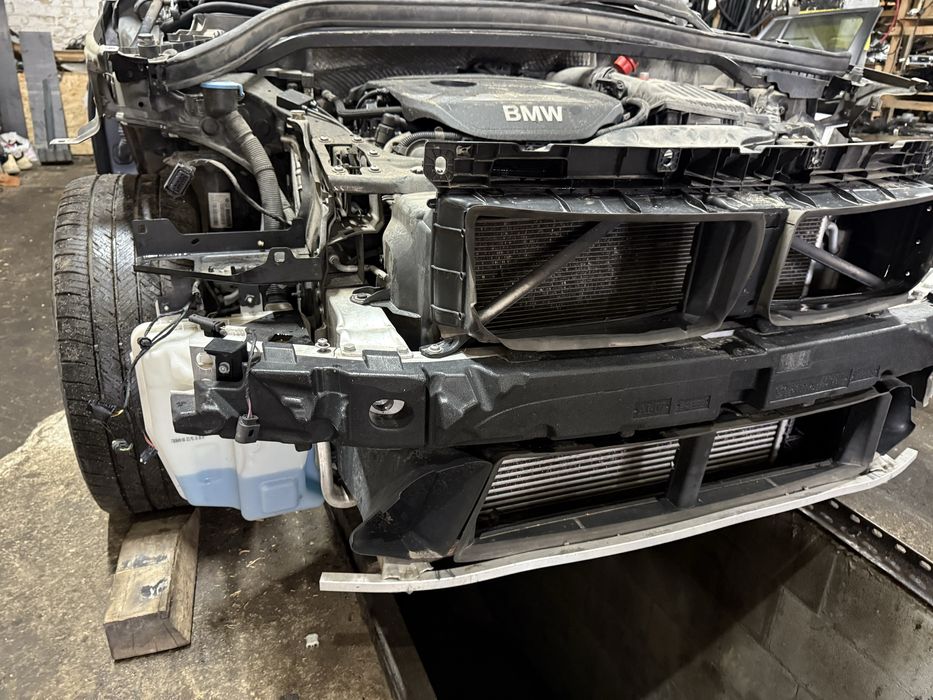 Установочна панель bmw x1 f48 передня панель bmw x1 f48 телевізор ф48