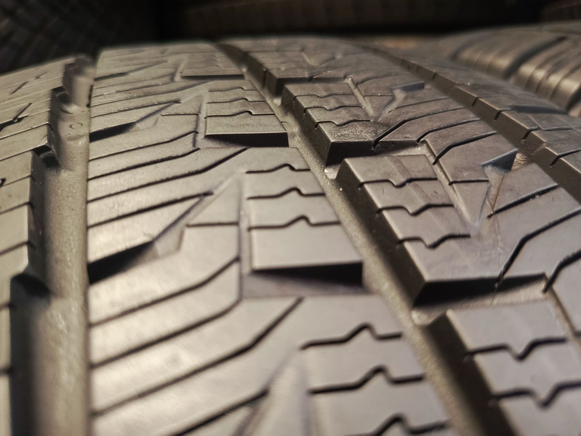 Sprzedam bardzo ładne opony Continental 215/65 r16C
