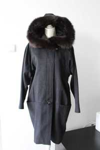 Płaszcz zimowy czarny z kapturem wełna podszewka futerko ciepły