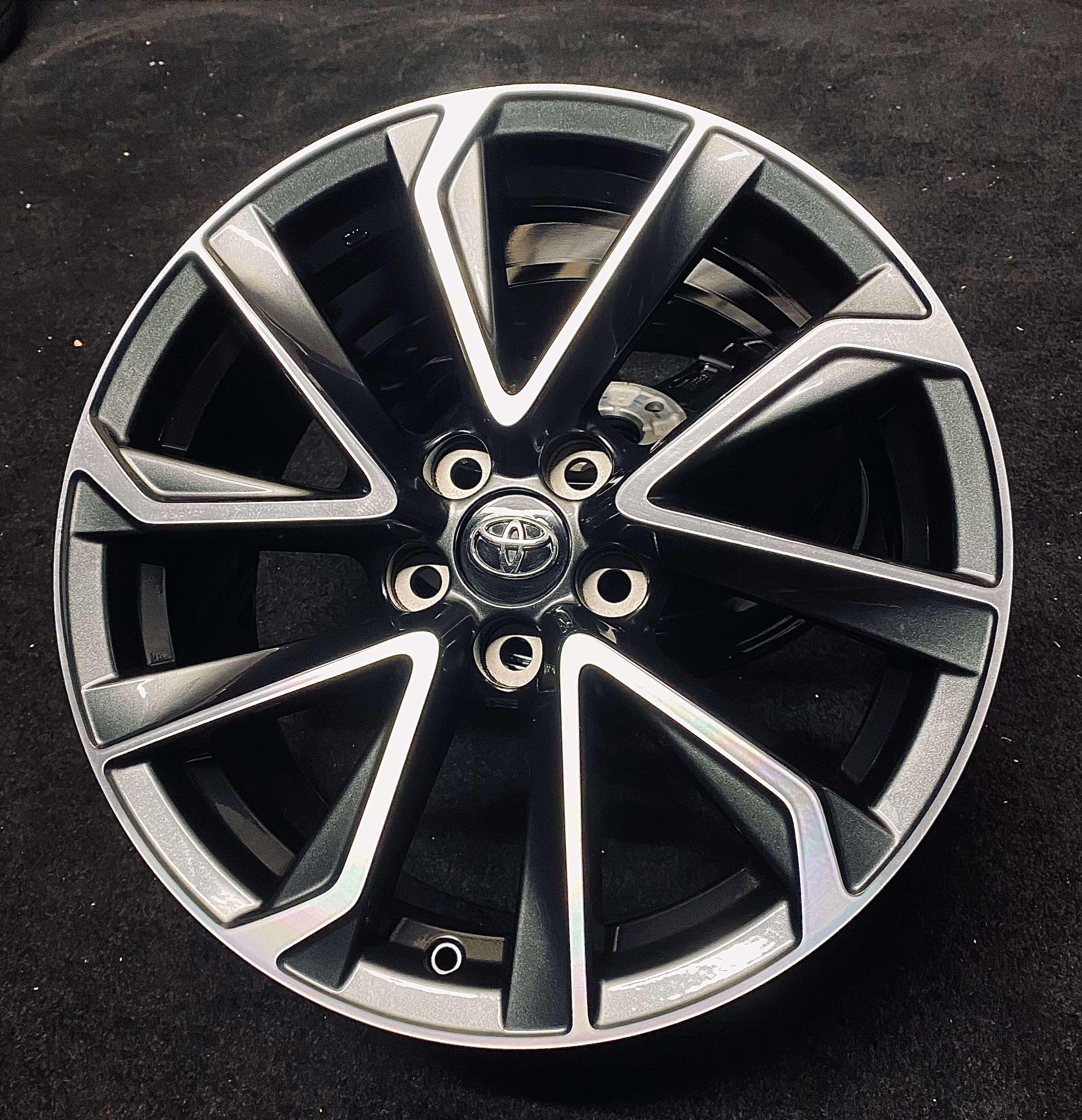Oryginalne felgi 18” TOYOTA Corolla model 8419-5
