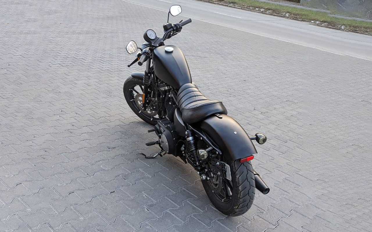 Harley Davidson Sportster Iron XL883N 2022