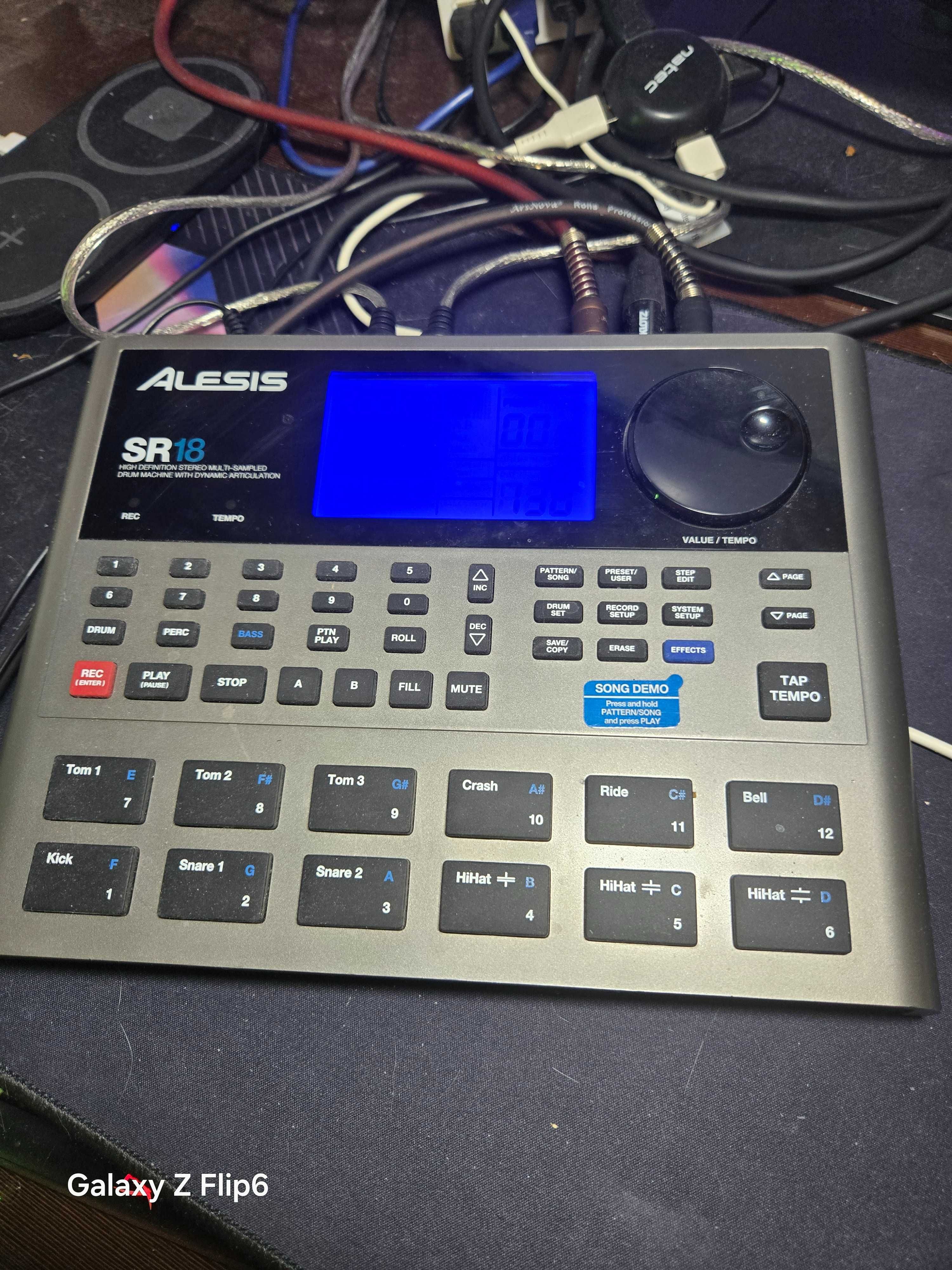 Alesis SR18 Automat perkusyjny