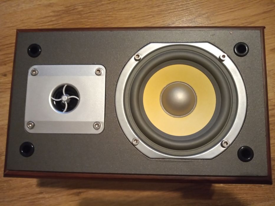 Zestaw audio.        .