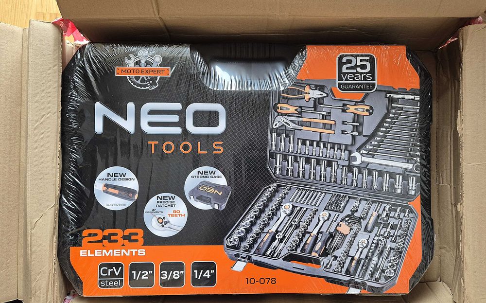 Zestaw narzędzi NEO TOOLS, 233 części, 10-078