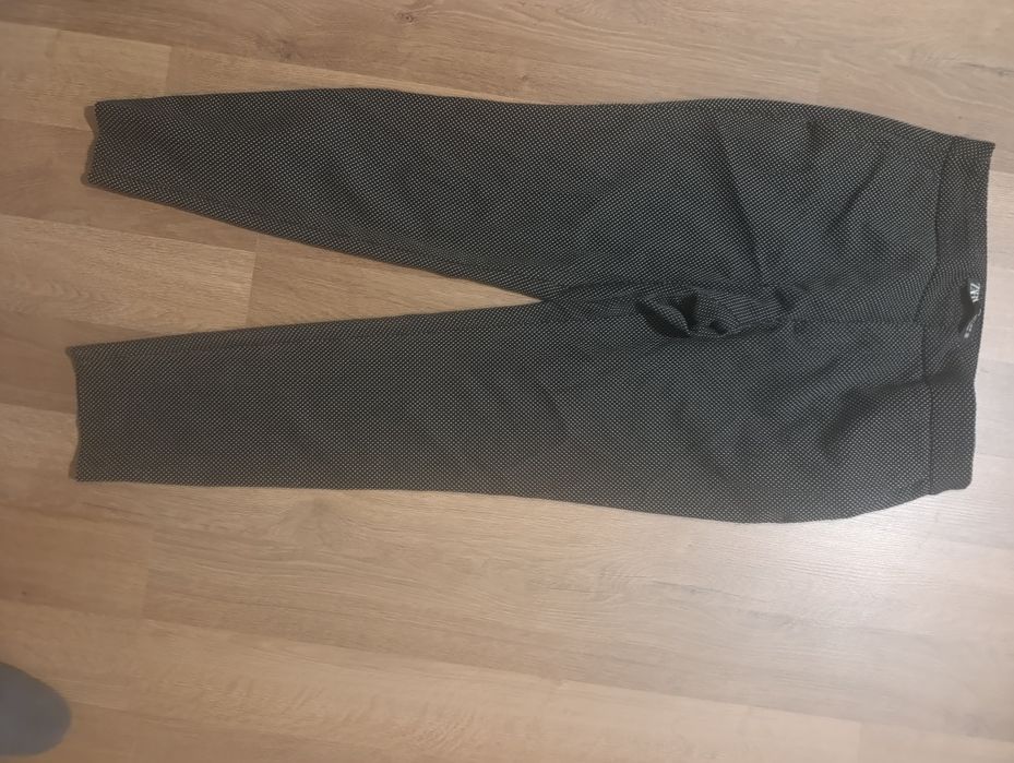 Світер H&M, і брюки Zara, розмір М, все в гарному стані