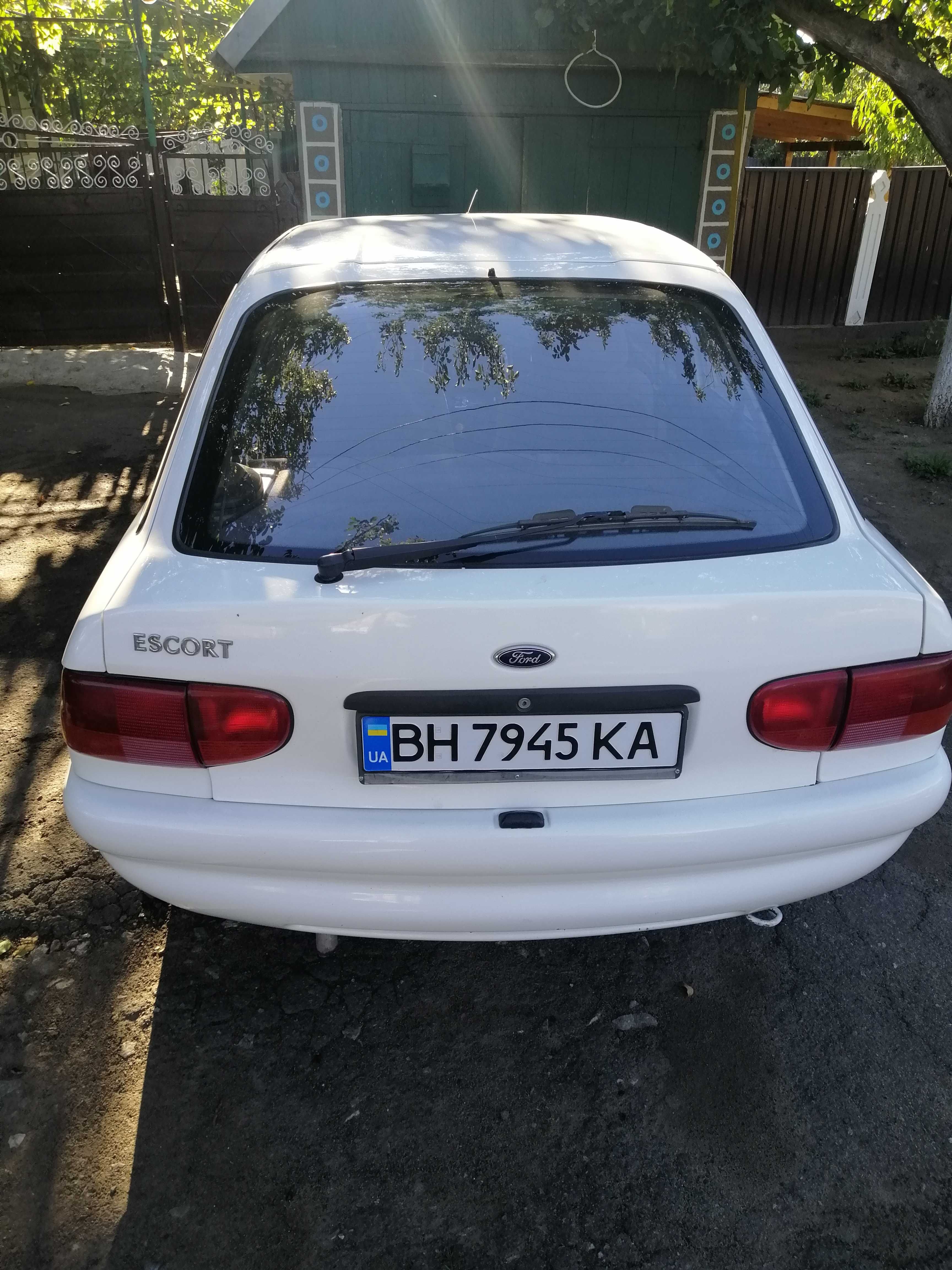 Продам Ford Escort