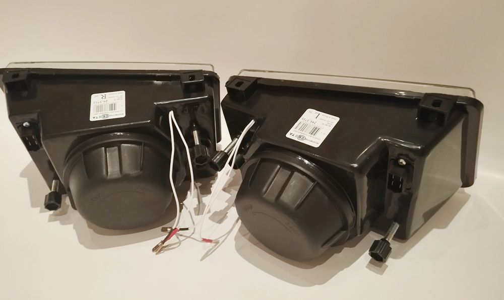 Фары волга 3110, москвич 2141,газель ,бычок с линзой Н4 супер свет