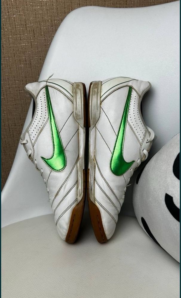 Сороконожки nike tiempo
