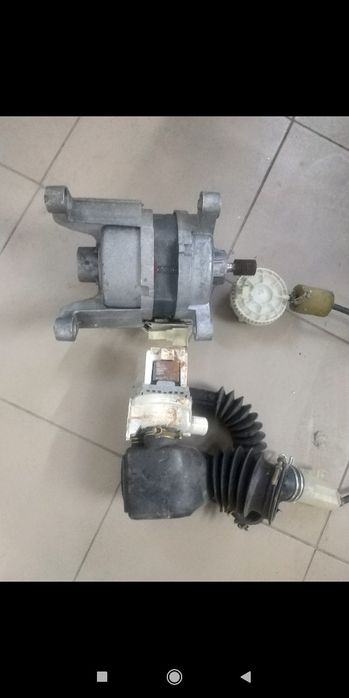 Мотор  и насос на стирадьну машину Ардо.