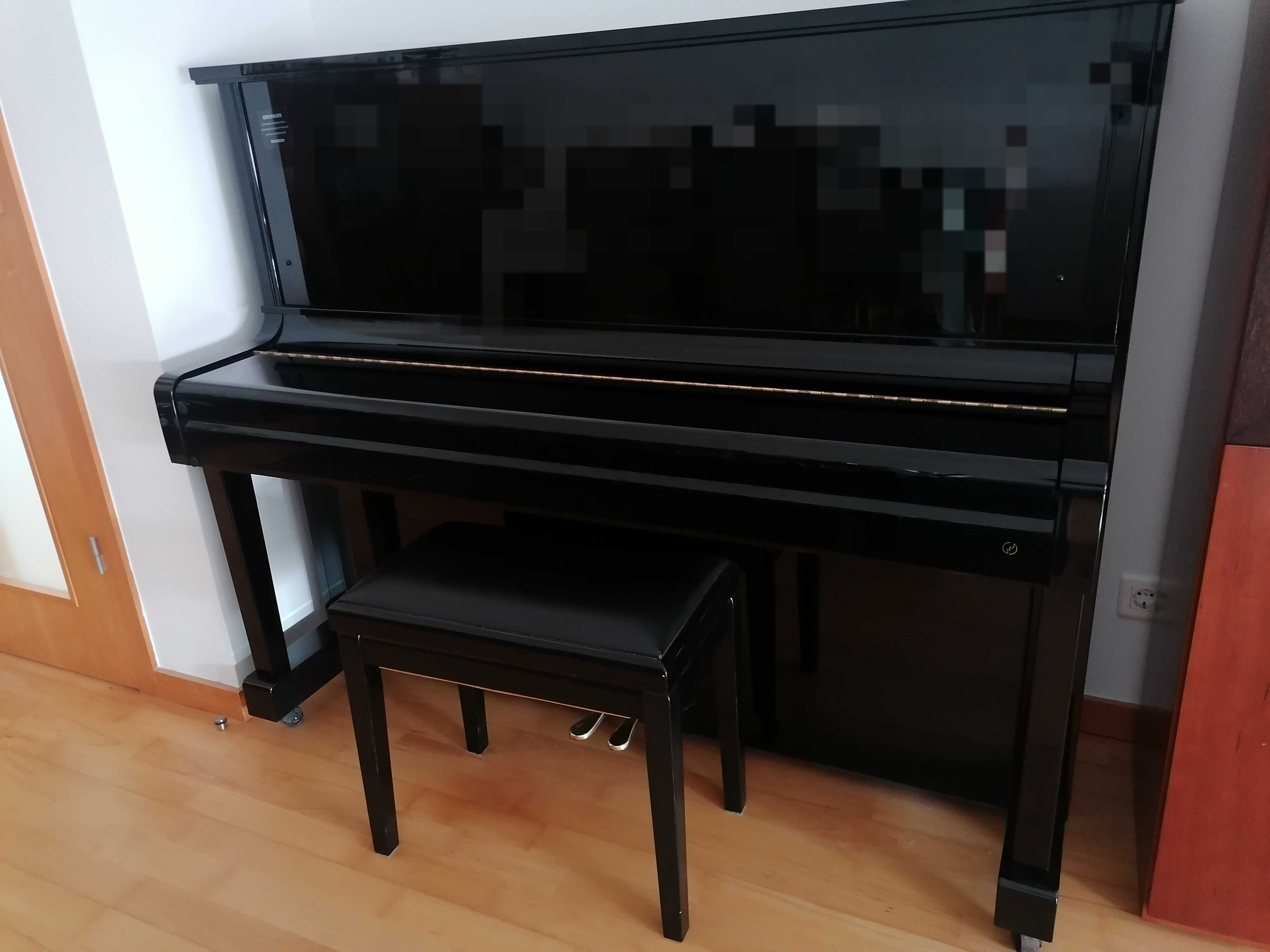 Piano vertical Kawai em muito bom estado