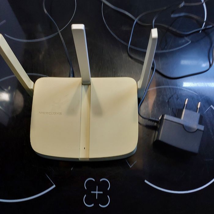 Роутер Mercusys MW305R