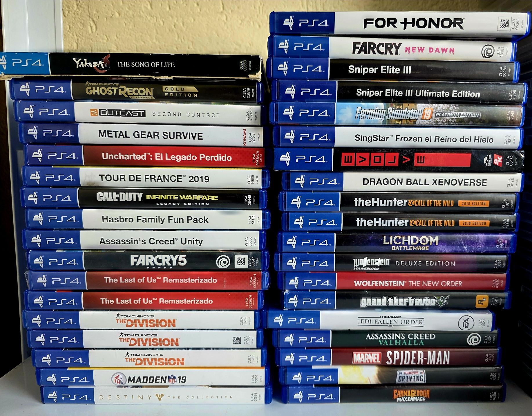 Playstation 4 cd gta5 mortal kombat  TLOU GOW  resident evil