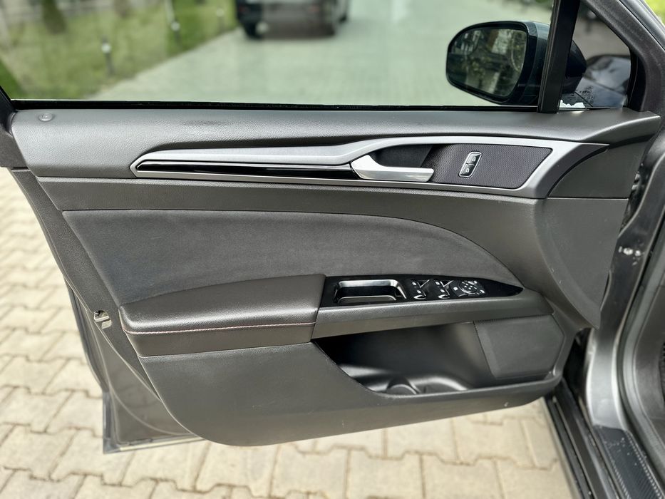 Продам FORD FUSION 2015 рік,2.5 ГБО,Автомат.