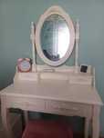 Toaletka biała shabby chic
