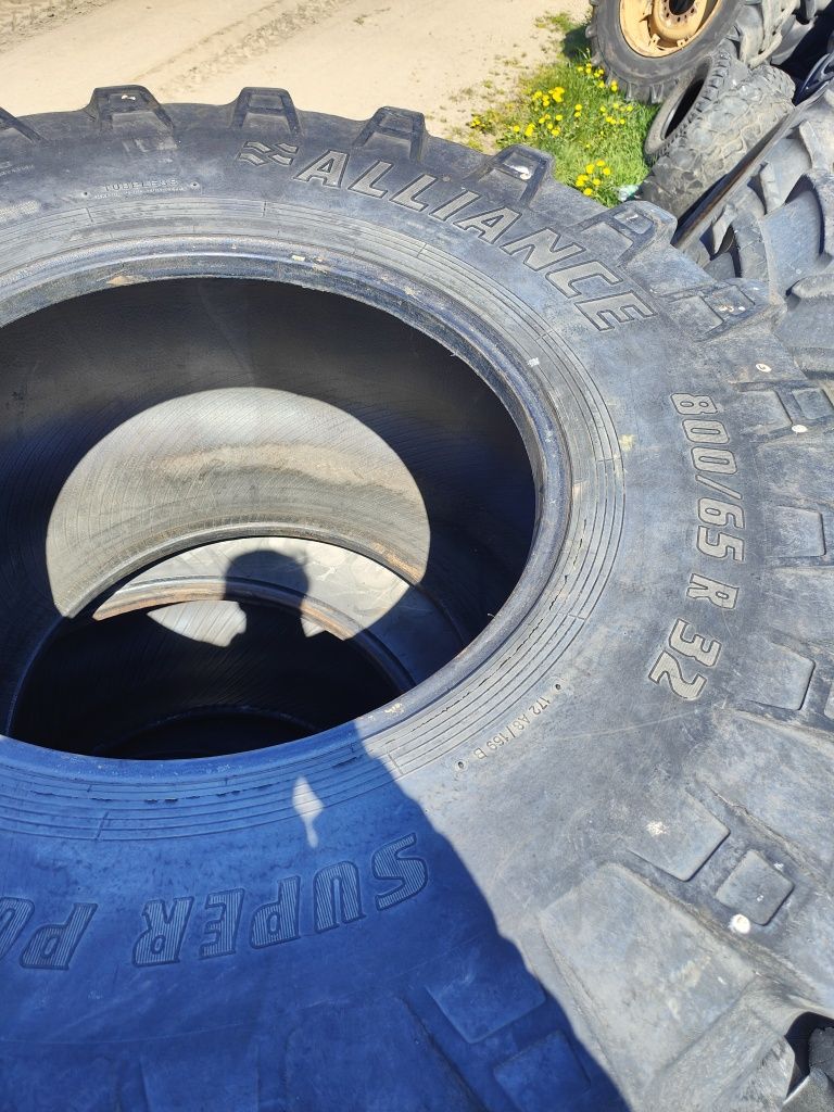 Opony ALLIANCE A-360 800/65 R - 32 jak nowe 30.5 L R32 zachodnie wzmoc