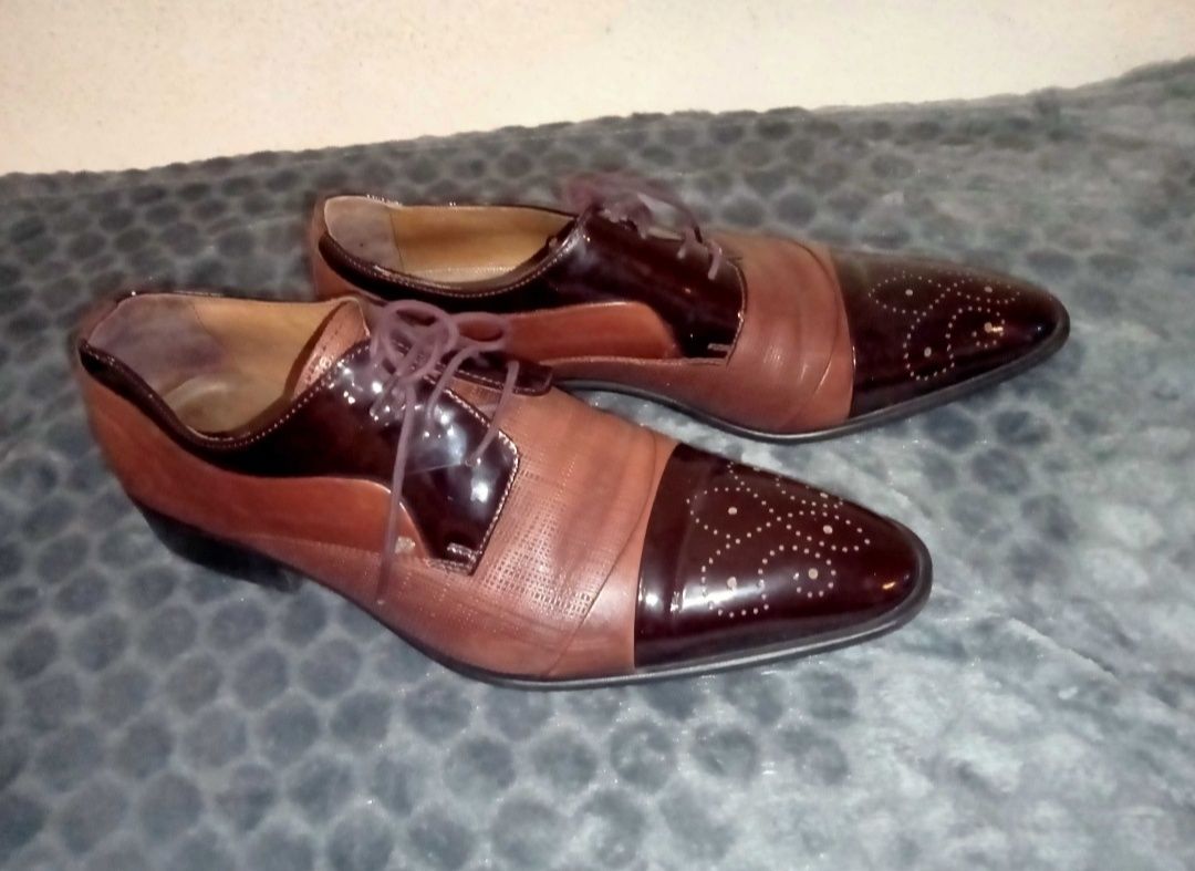 Nowe półbuty męskie eleganckie, wizytowe, założone tylko raz.