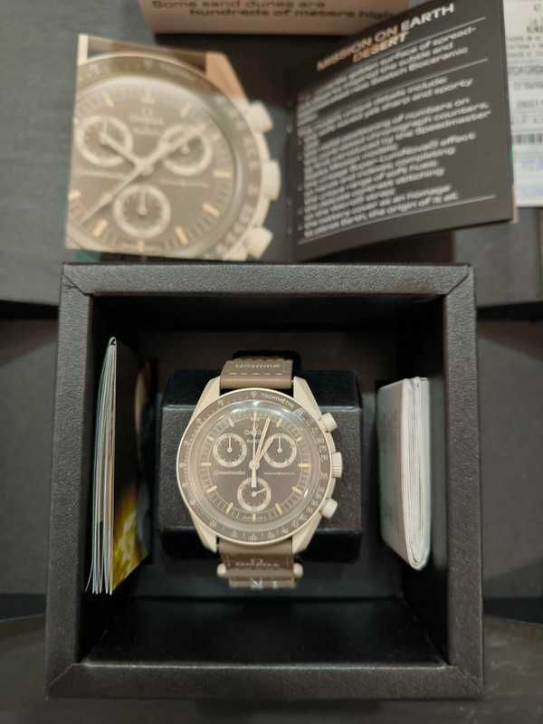 Omega x Swatch SO33T103 Pustynia - Biokeramika w Kolorach Piasku
