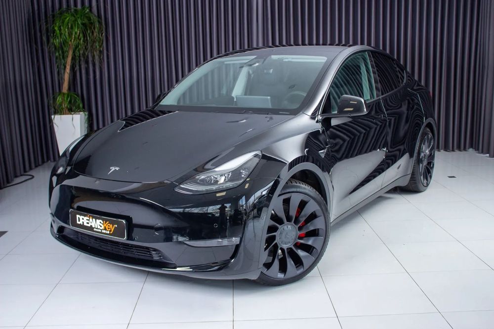 Tesla Model Y Performance Dual Motor AWD