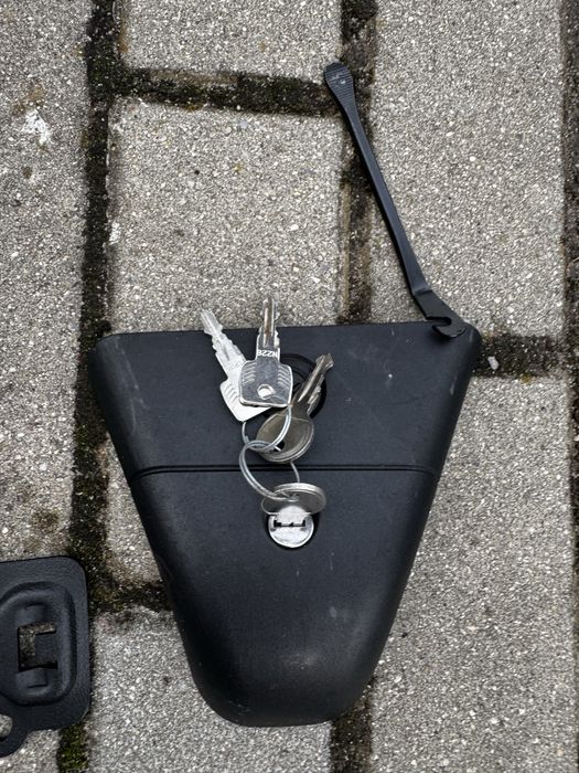 Bagażnik dachowy thule + mocowanie na rowery