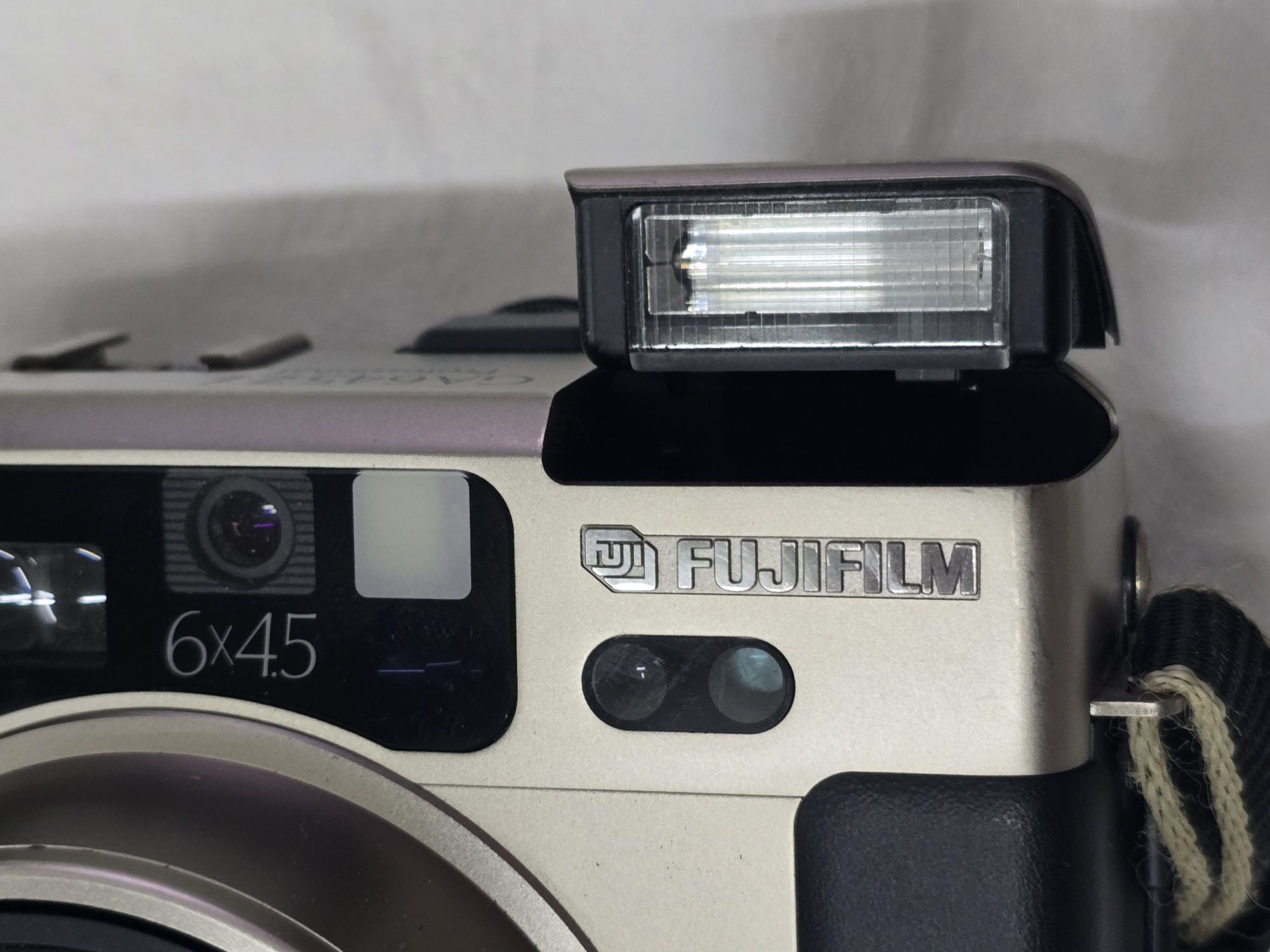 Fuji GA645zi Médio Formato analógico 6x4,5