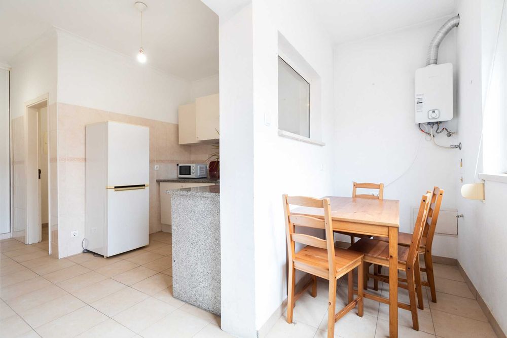 Arrenda-se apartamento T3 mobilado no Bairro Norton de Matos