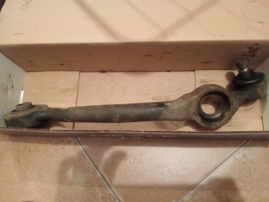 Рычаг передний левый Ауди С4