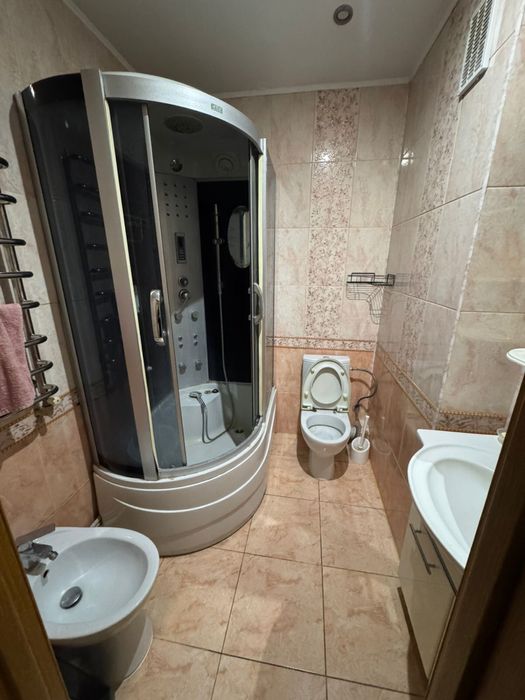 Здам будинок в оренду у центрі міста