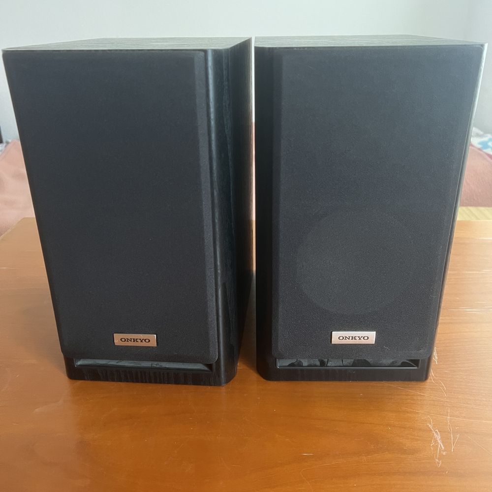 Elegancka wieża ONKYO CR-315