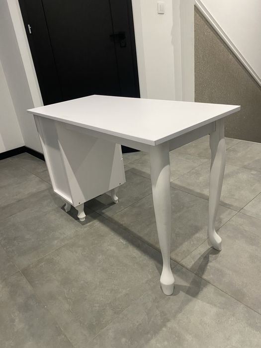 Biurko kosmetyczne tapicerowane