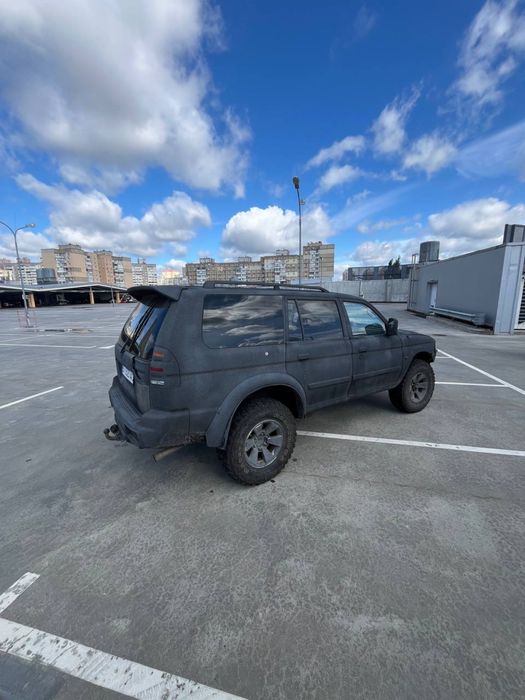 Mitsubishi Pajero Sport 2.5 TDI Снимается с учета!