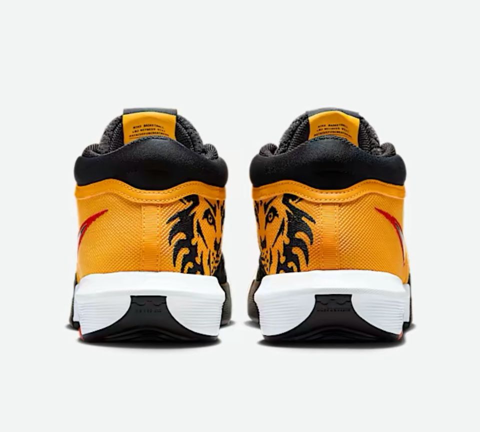 Ténis Nike Lebron James Witness VIII (Novos N42)