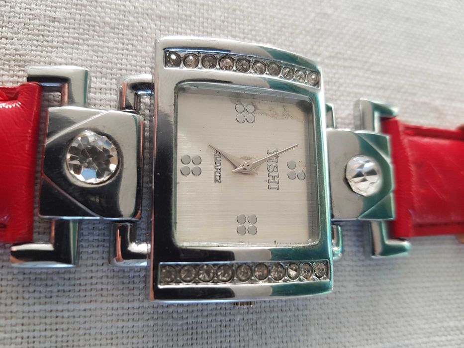 Zegarek damski nareczny YISHI Quartz z czerwonym paskiem nowa bateria