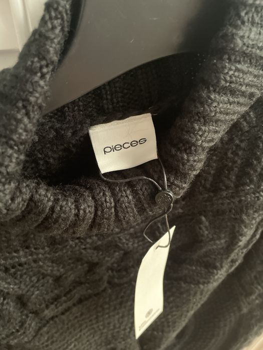Poncho PIECES r.M 6-12 lat nowe