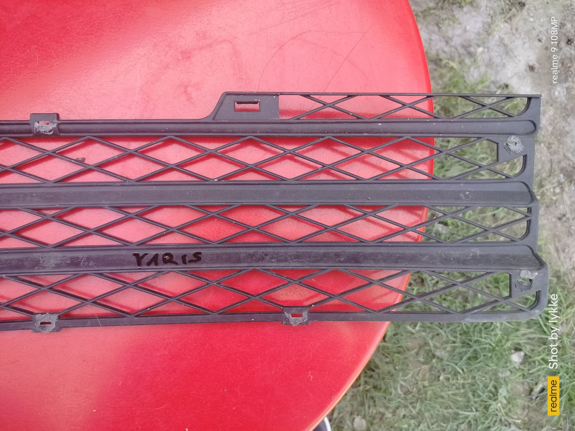 Toyota yaris verso kratka zderzaka grill atrapa