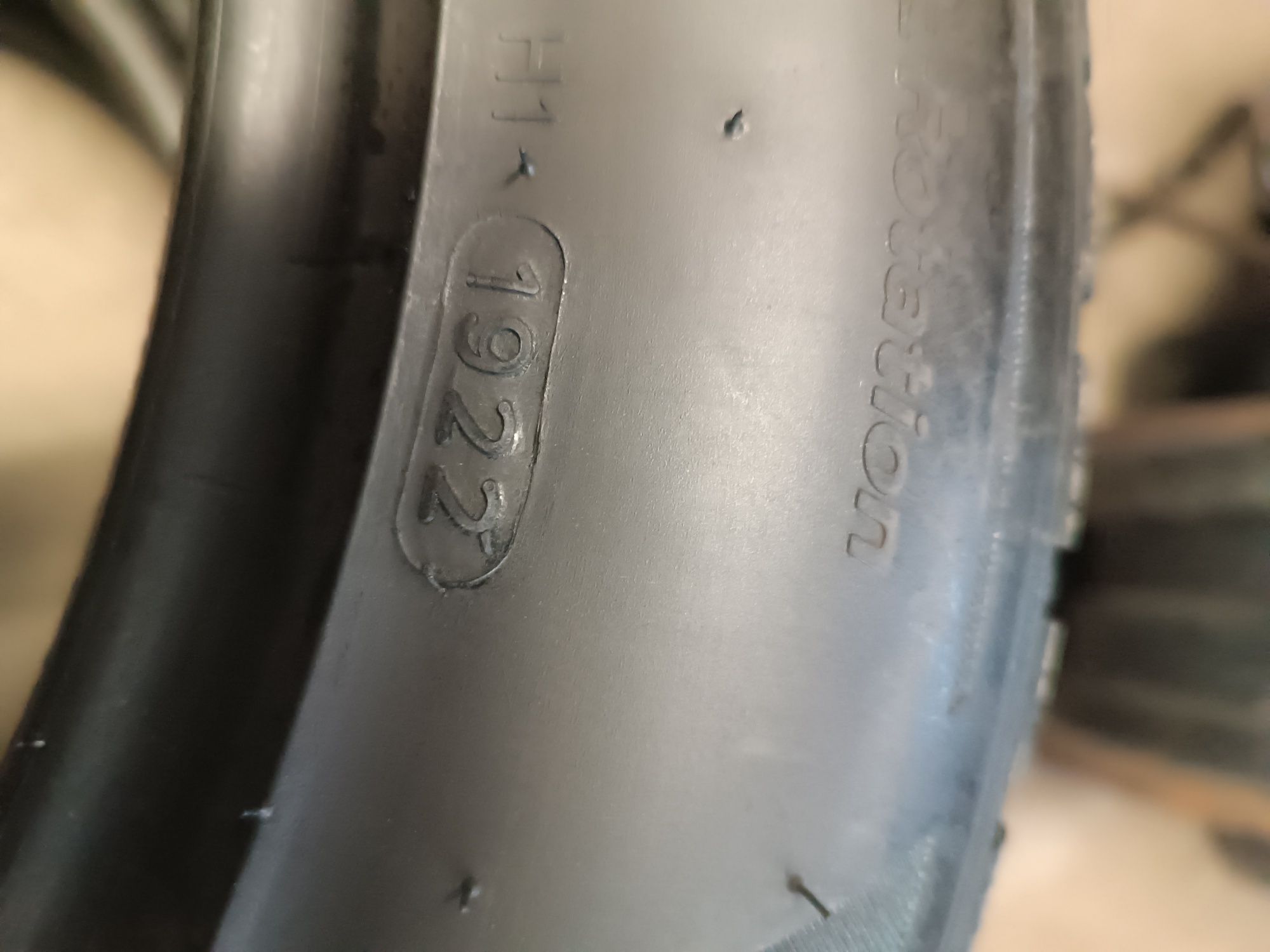 Sprzedam bardzo ładne Opony Hankook 235/55 r17