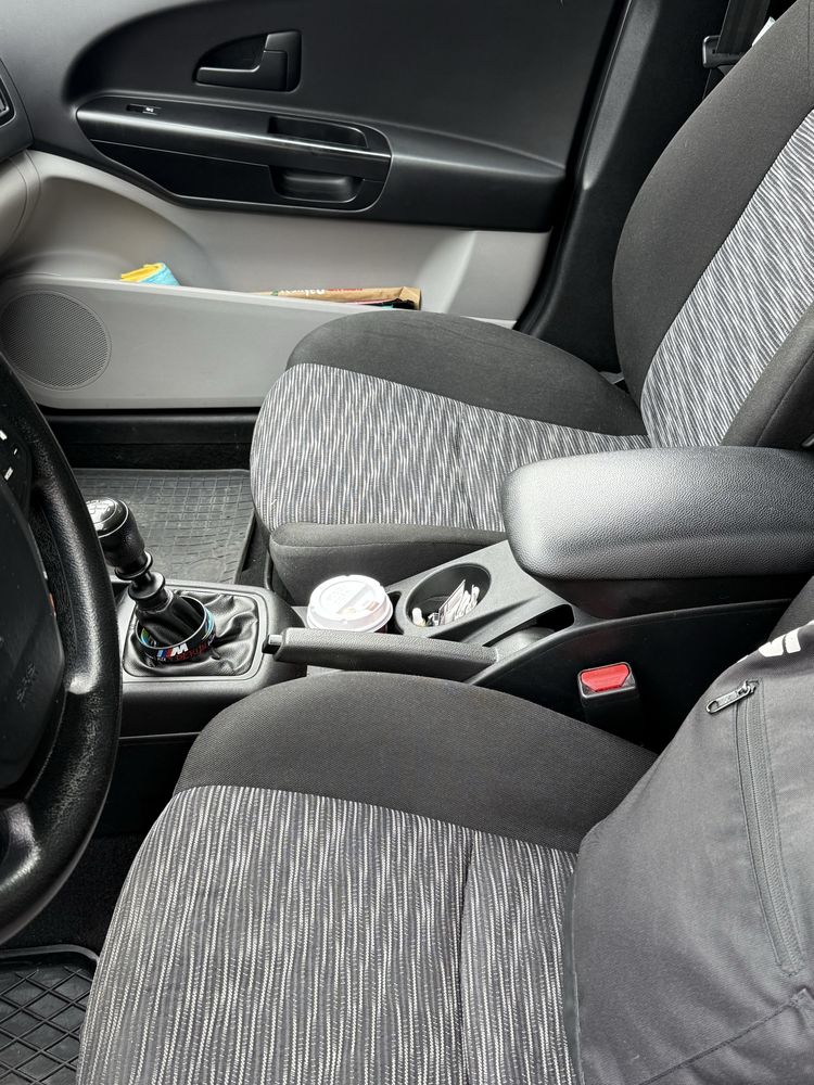 Kia Ceed 1,4 benzyna - Lpg . System Start-Stop , nowe sprzęgło , klima