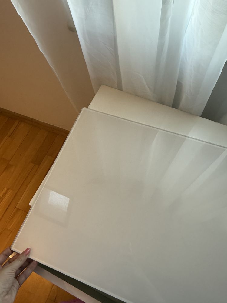 Biurko 120x40x77 cm biale, wysoki połysk ze szklanym blatem