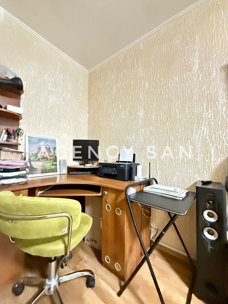 Продаж 2к квартири по вул. Нижньосироватська