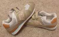 Tenis New Balance, cor beje, tamanho 26