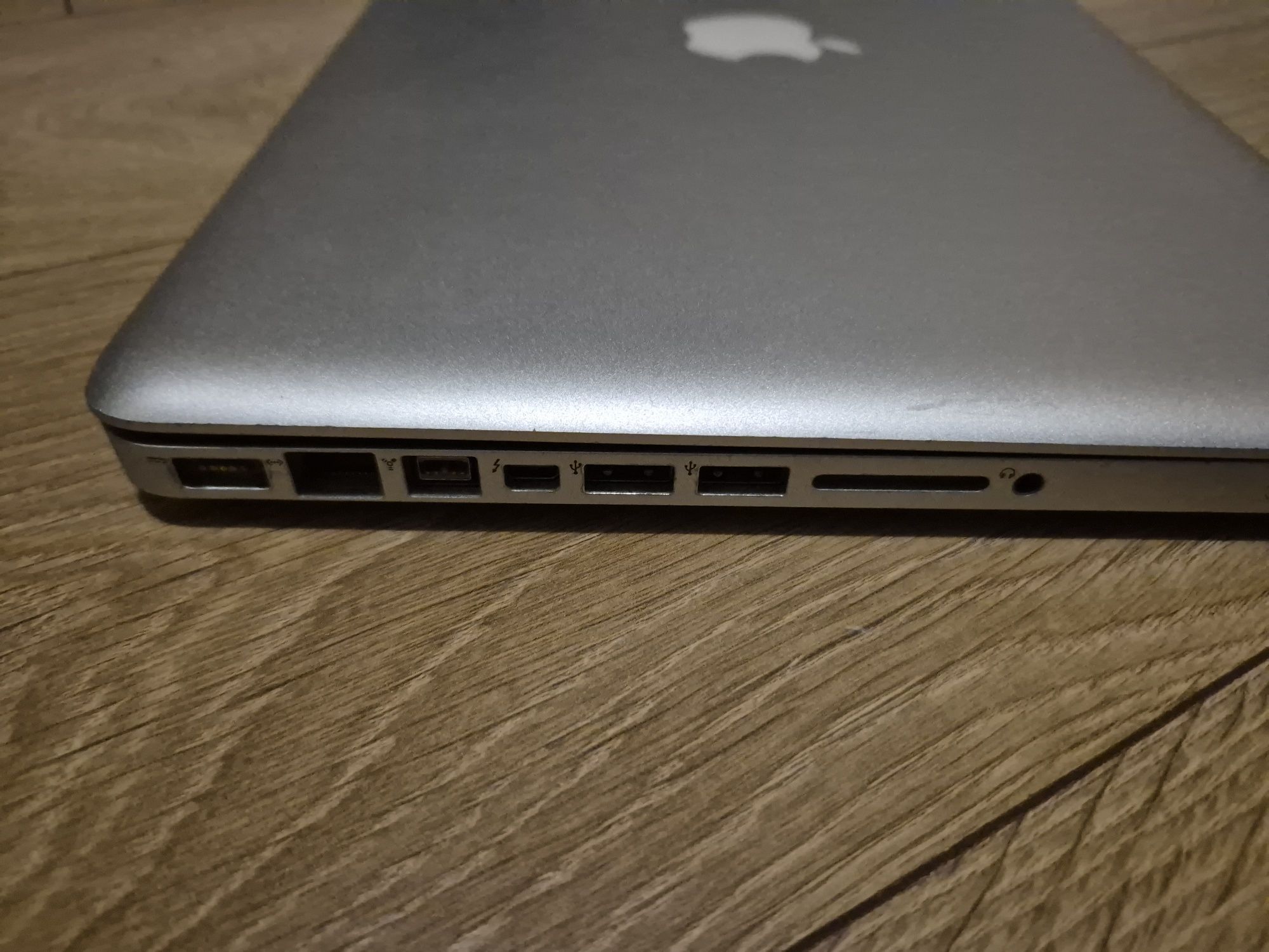 Macbook Pro 13" i5 | 8GB RAM | 120GB SSD | Nowa bateria i zasilacz