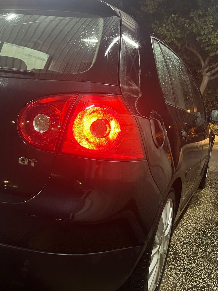 Vendo golf v sport com avaria  de motor