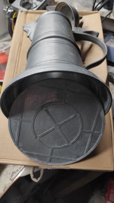 Stary dzbanek aluminiowy