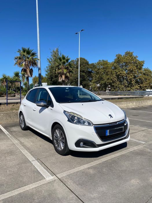 Peugeot 208 Puretech style 1.2 82cv
