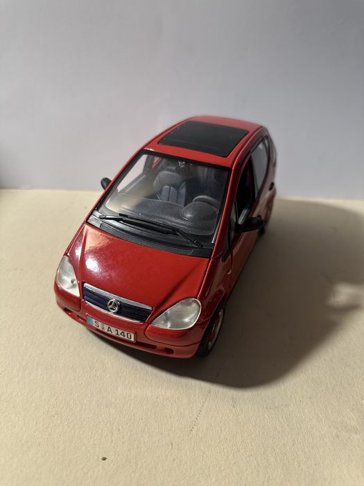 Mercedes class A escala 1:18
