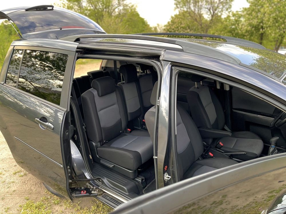 Mazda 5 минивен 2006