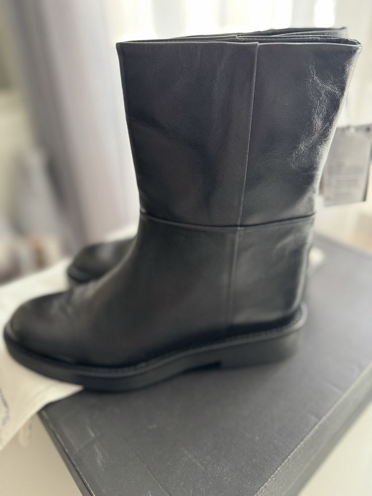 Шкіряні Чоботи - Massimo Dutti; 36