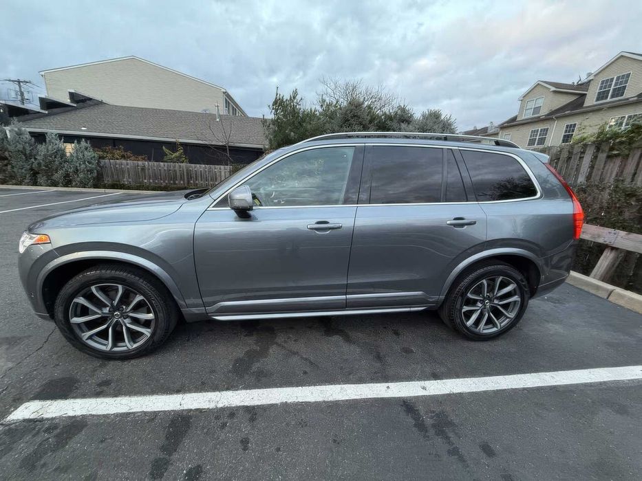 Volvo XC90 T6 Momentum      2018